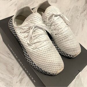 ADIDAS DEERUPT SNEAKERS